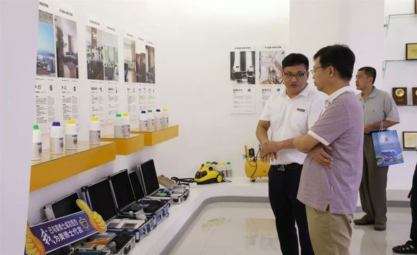 海港區政府領(lǐng)導蒞臨乾港 海港區政府領(lǐng)導蒞臨乾港