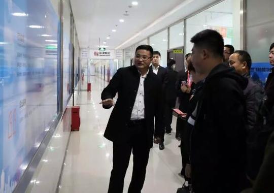 青年企業(yè)家參觀(guān)乾港集團 青年企業(yè)家參觀(guān)乾港集團