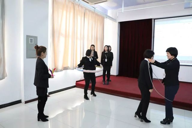 乾港生日會(huì )