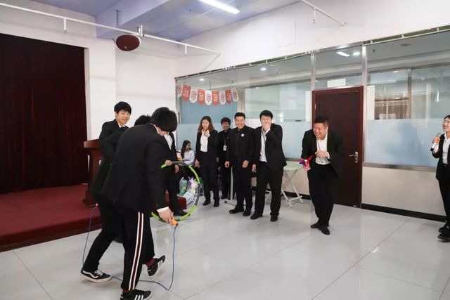 乾港生日會(huì )