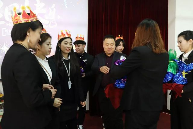 乾港生日會(huì )