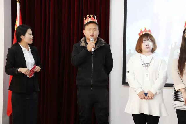 乾港生日會(huì ) 乾港生日會(huì )